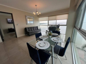 Blue suite en Puerto Santa Ana con vista al rio! cerca al malecon